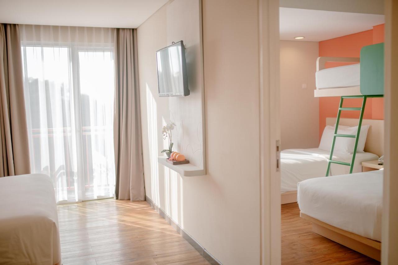 The Bountie Hotel And Convention Centre Сукабуми Екстериор снимка