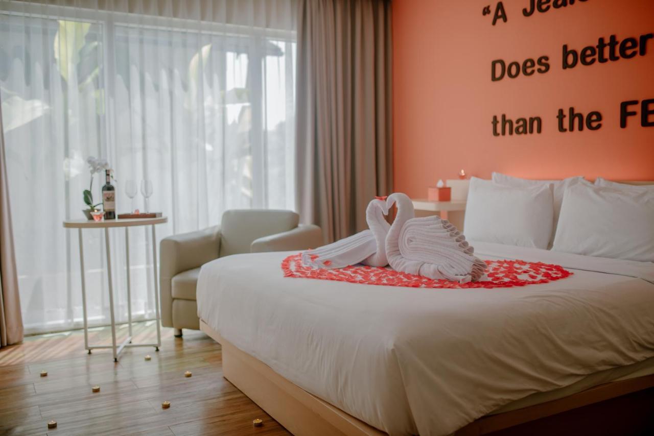 The Bountie Hotel And Convention Centre Сукабуми Екстериор снимка