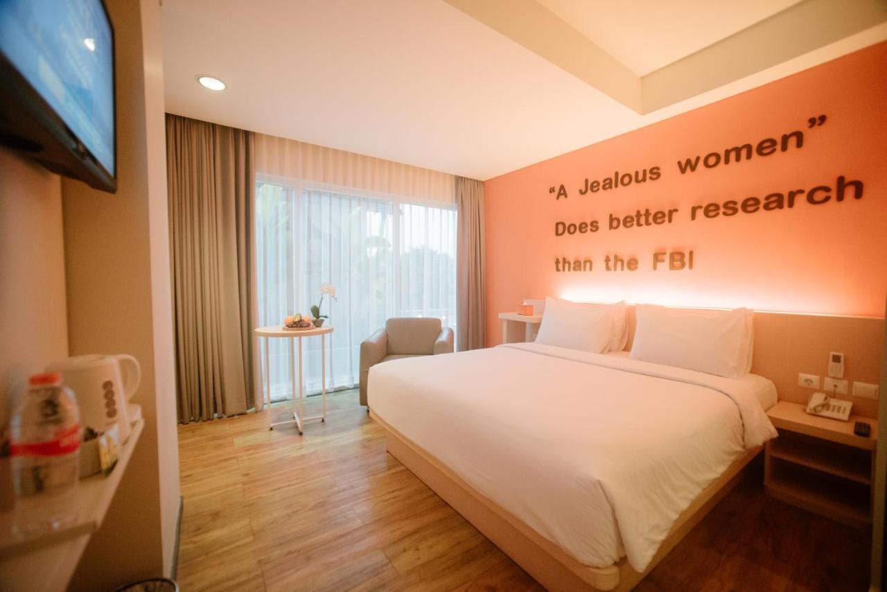 The Bountie Hotel And Convention Centre Сукабуми Екстериор снимка