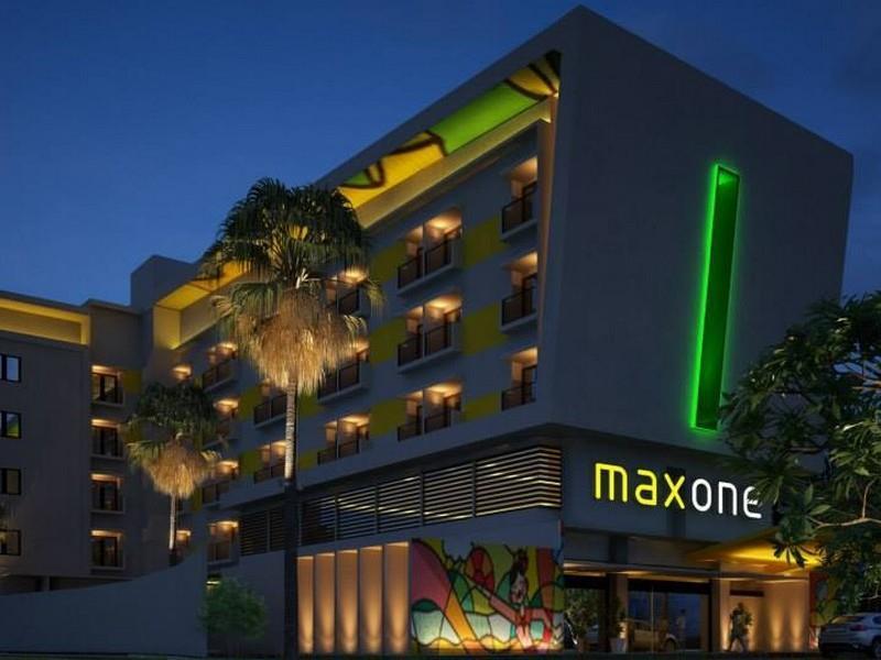 The Bountie Hotel And Convention Centre Сукабуми Екстериор снимка